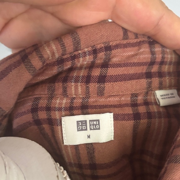 Uniqlo Brown Plaid Men's Casual Shirt - Picture 2 of 5